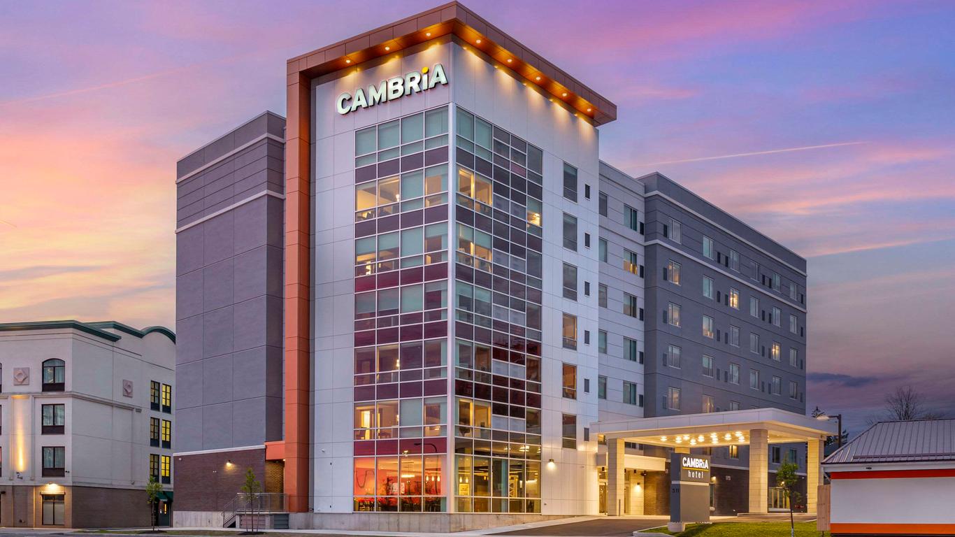 Cambria Hotel Niagara Falls