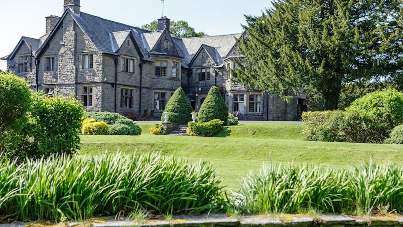 Maes Manor Country Hotel